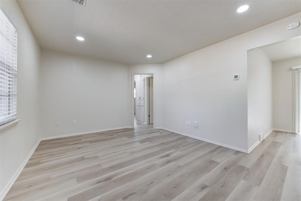 8636 NE 33rd Street