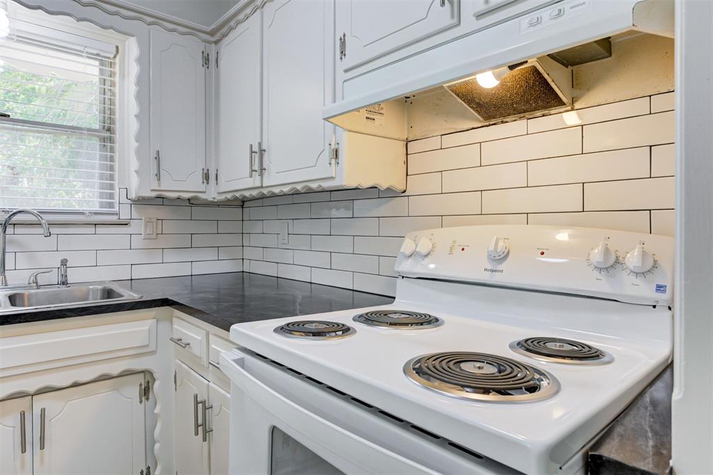 8636 NE 33rd Street