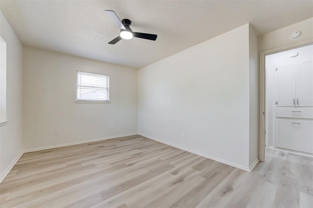 8636 NE 33rd Street