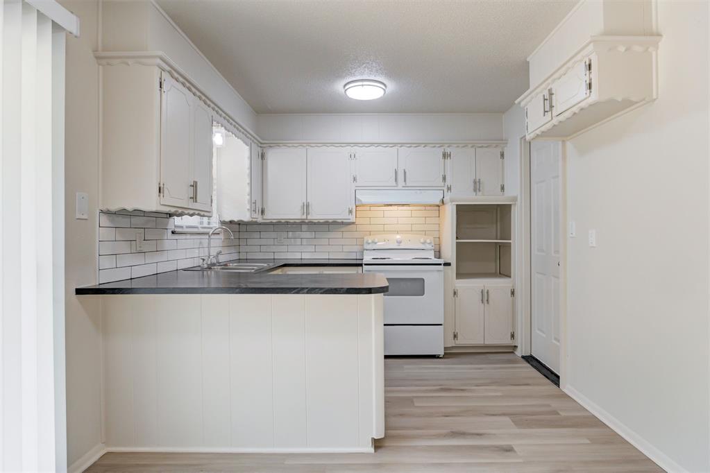 8636 NE 33rd Street