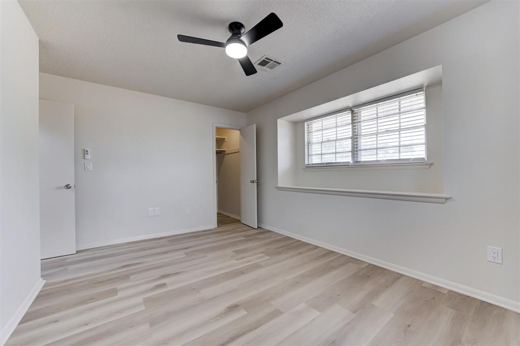8636 NE 33rd Street