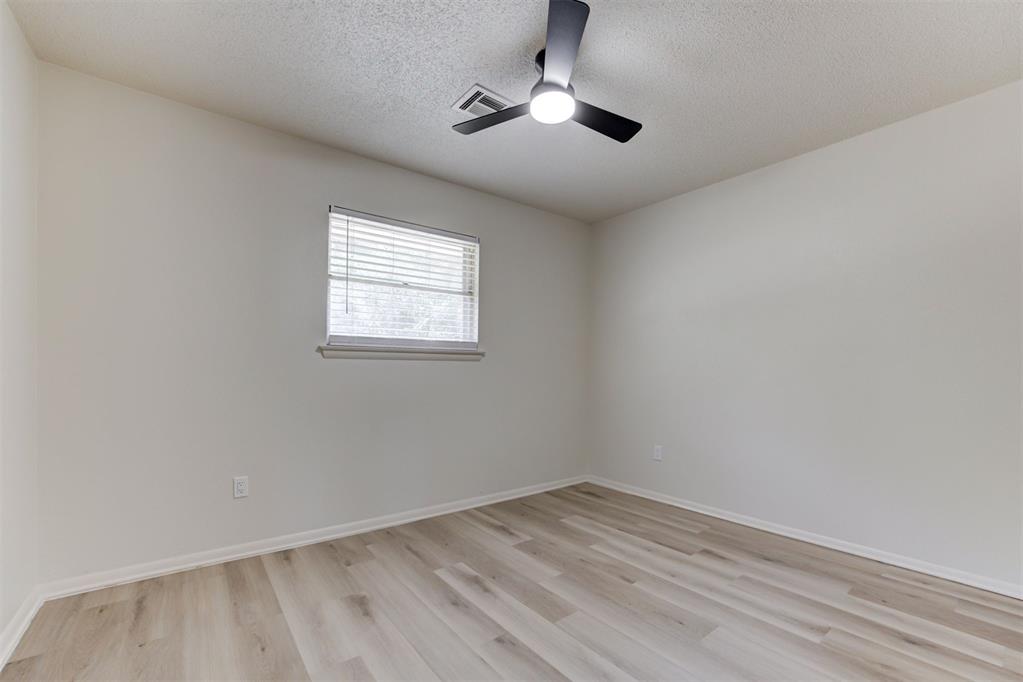8636 NE 33rd Street