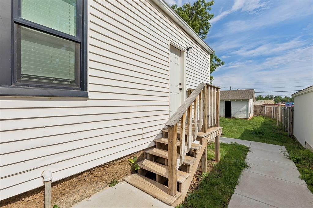 525 NW 27th Street