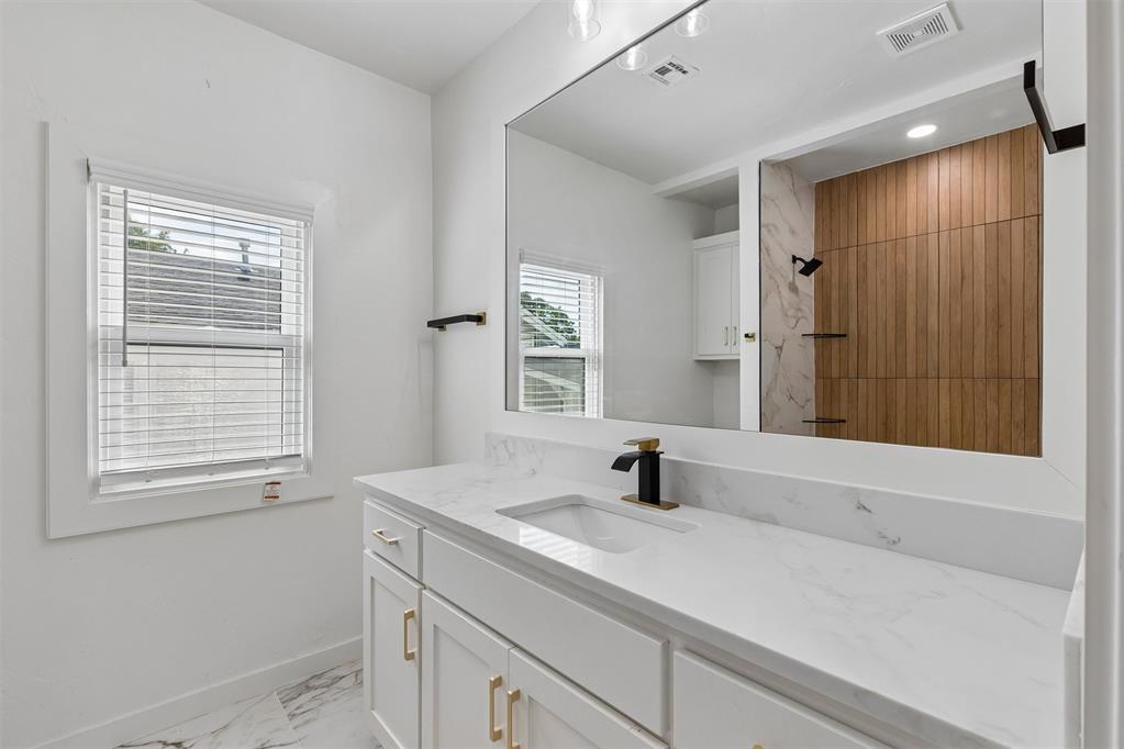 525 NW 27th Street