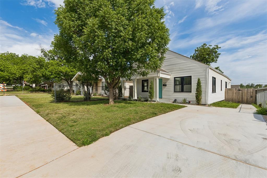 525 NW 27th Street