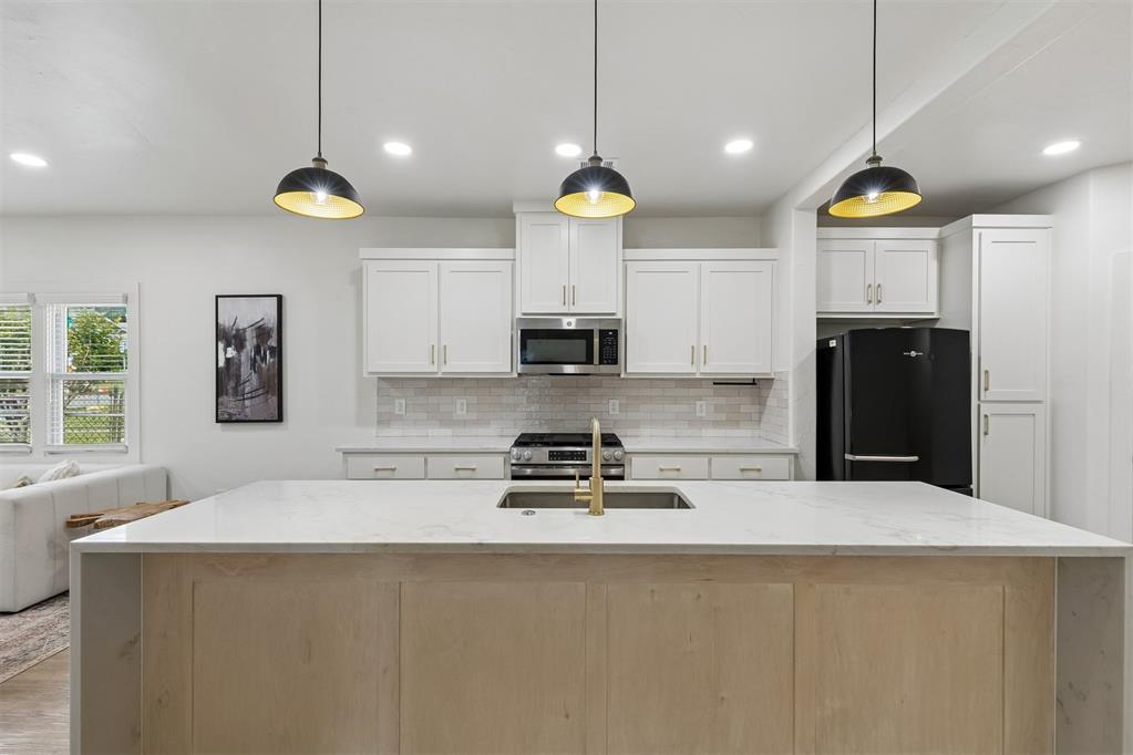 525 NW 27th Street