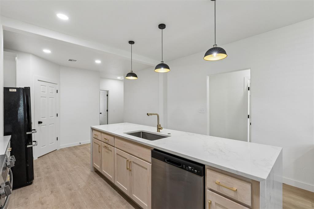 525 NW 27th Street