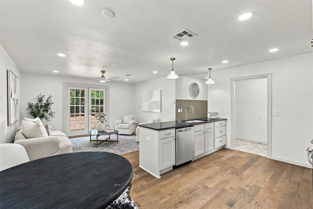 1511 Avondale Drive
