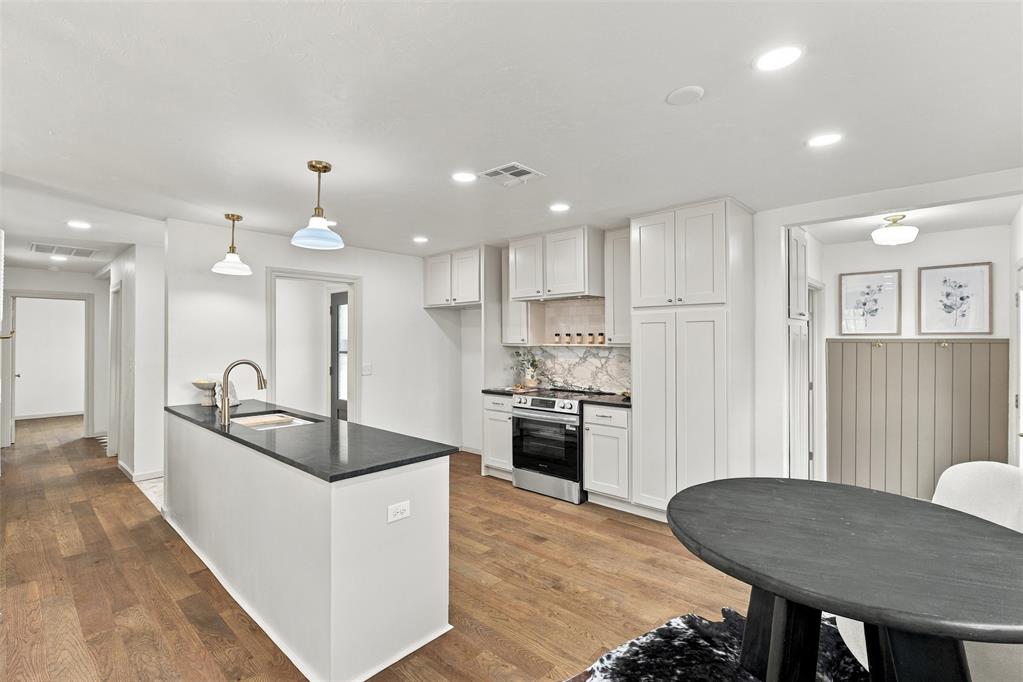 1511 Avondale Drive