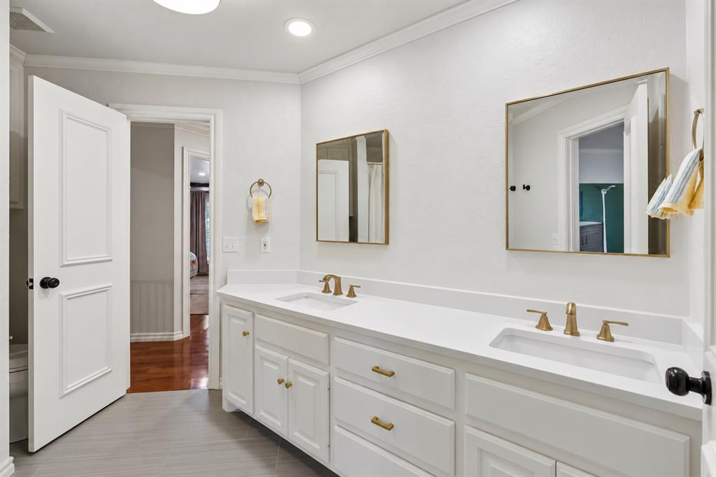 6109 Oak Forest Road