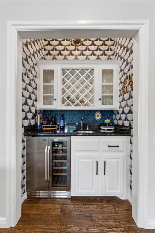 6109 Oak Forest Road