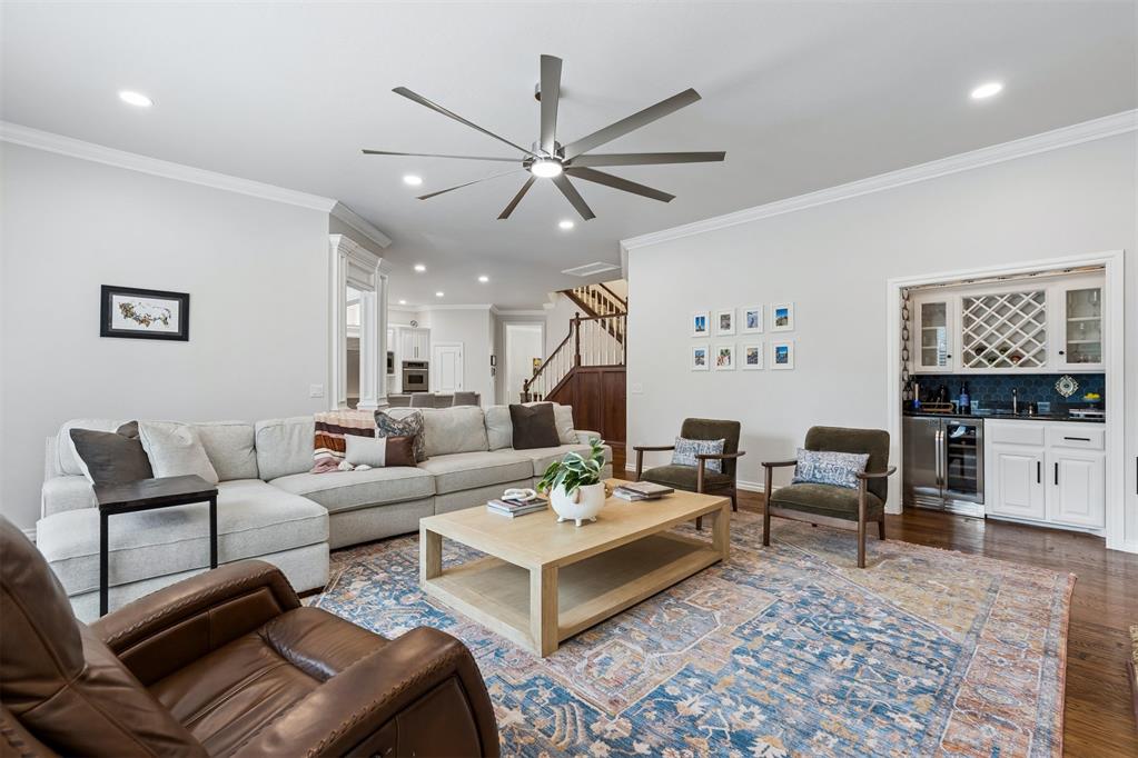 6109 Oak Forest Road