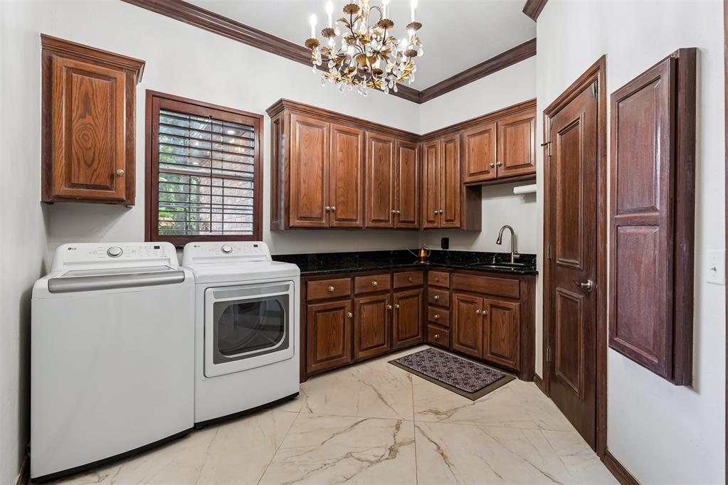 6109 Oak Forest Road