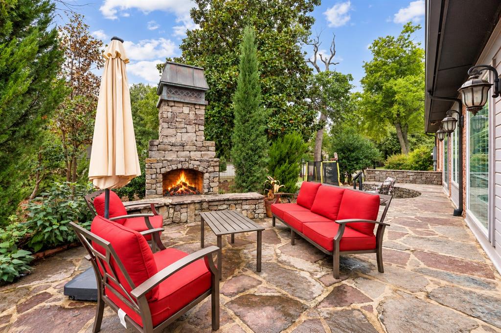 6109 Oak Forest Road