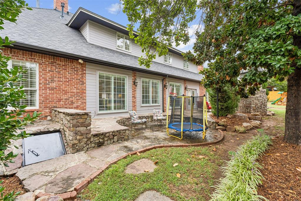 6109 Oak Forest Road