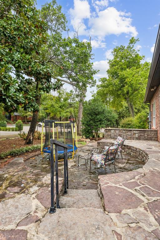 6109 Oak Forest Road