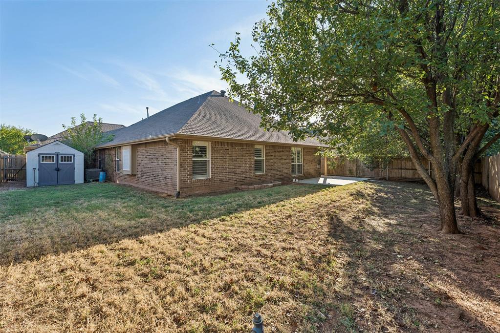 2101 Del Simmons Drive