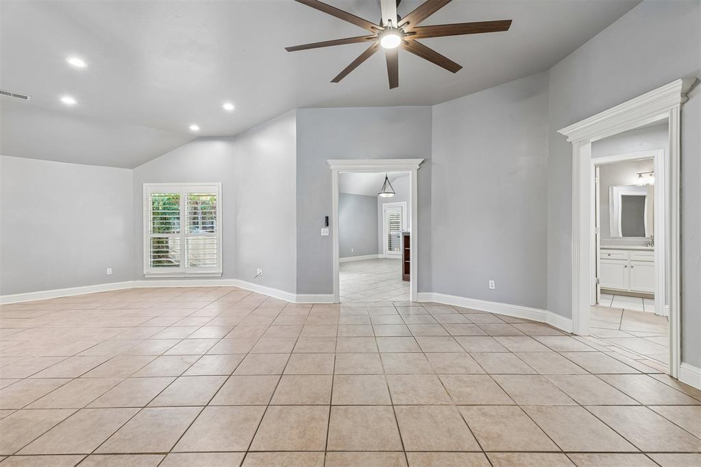 2101 Del Simmons Drive