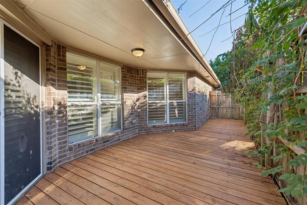 2101 Del Simmons Drive