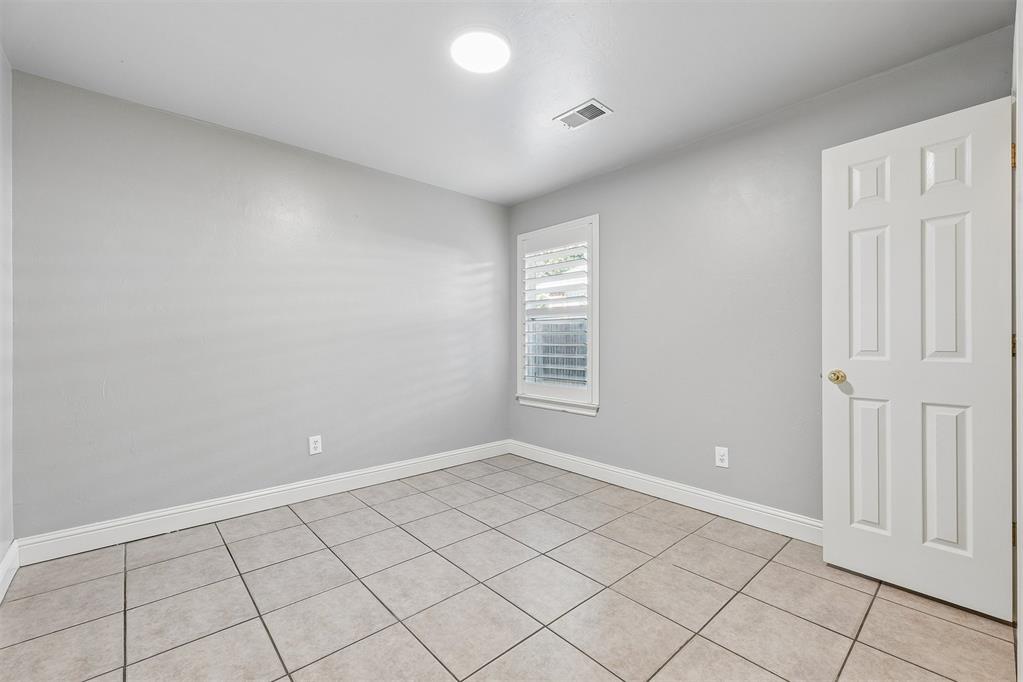 2101 Del Simmons Drive