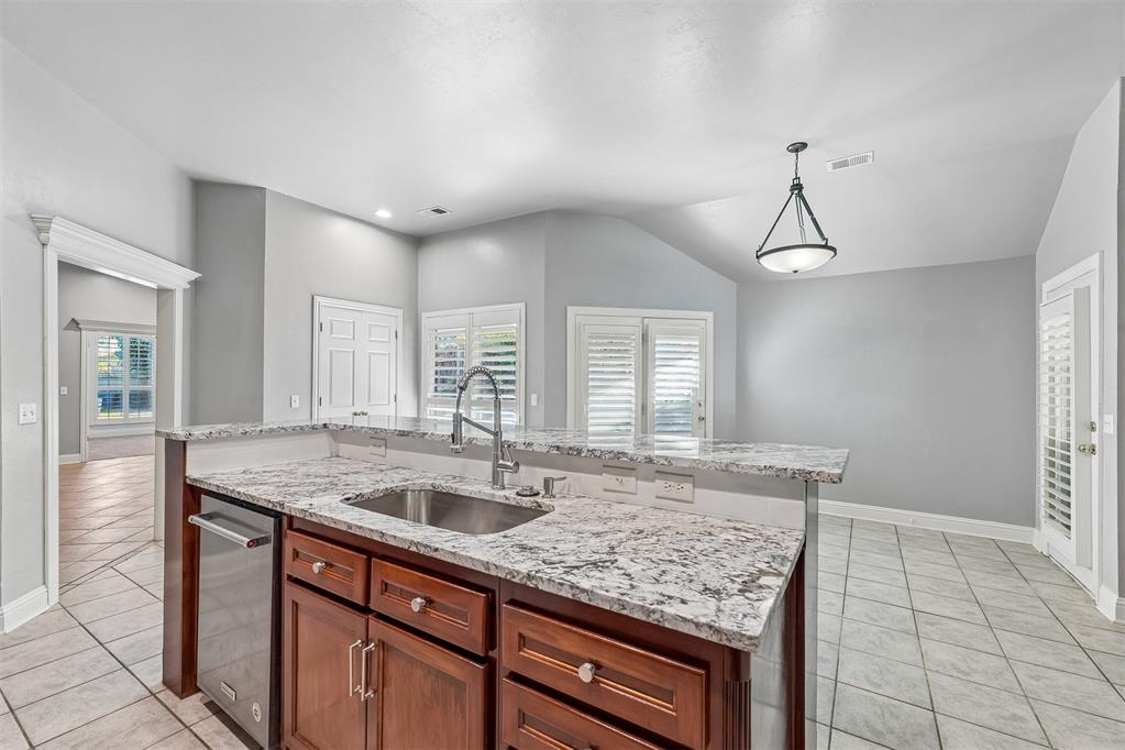 2101 Del Simmons Drive