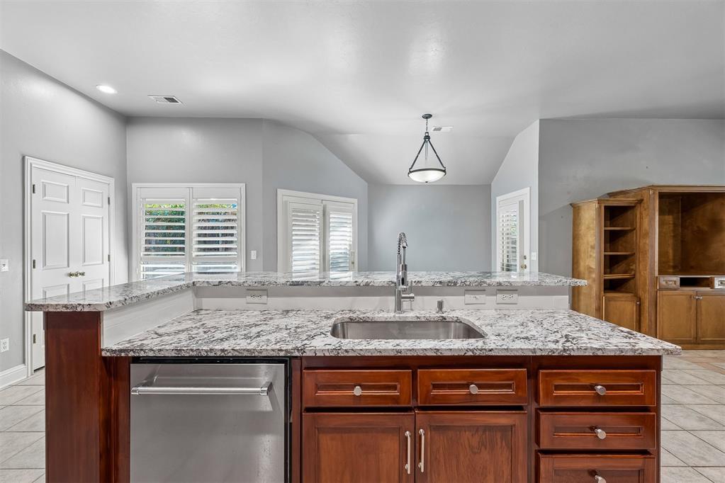 2101 Del Simmons Drive