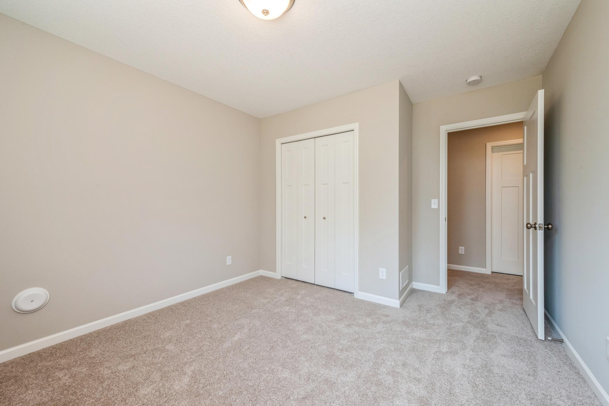676 Blackbird Circle W