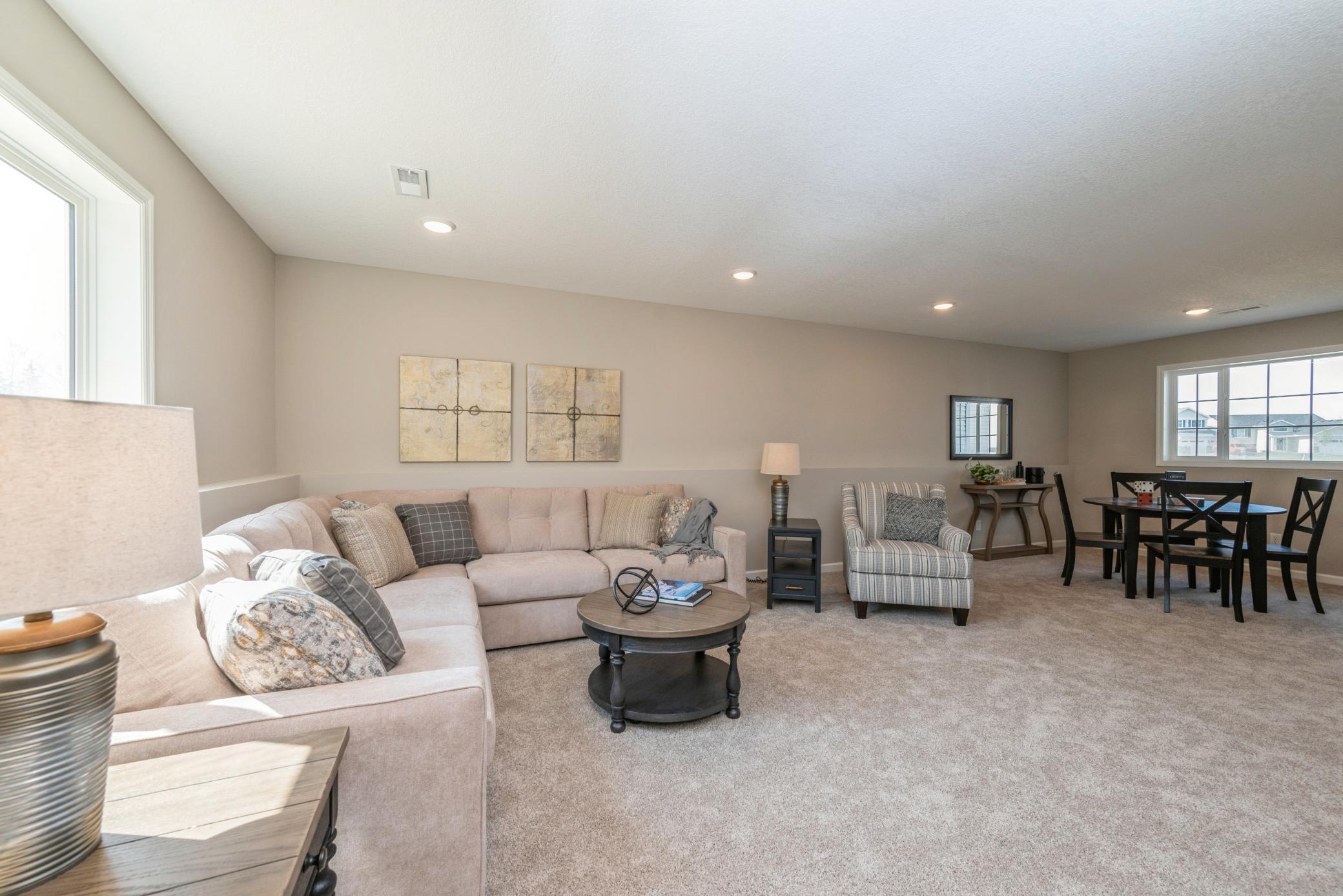 676 Blackbird Circle W