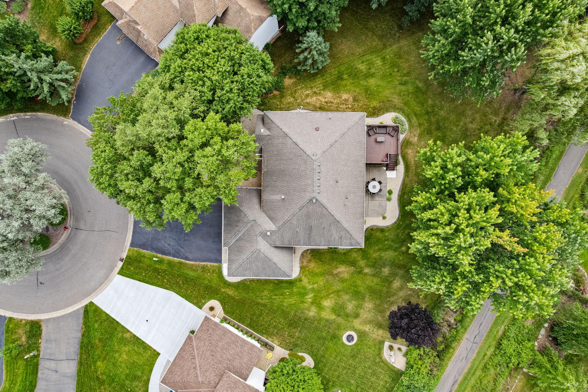 9451 White Oaks Trail N
