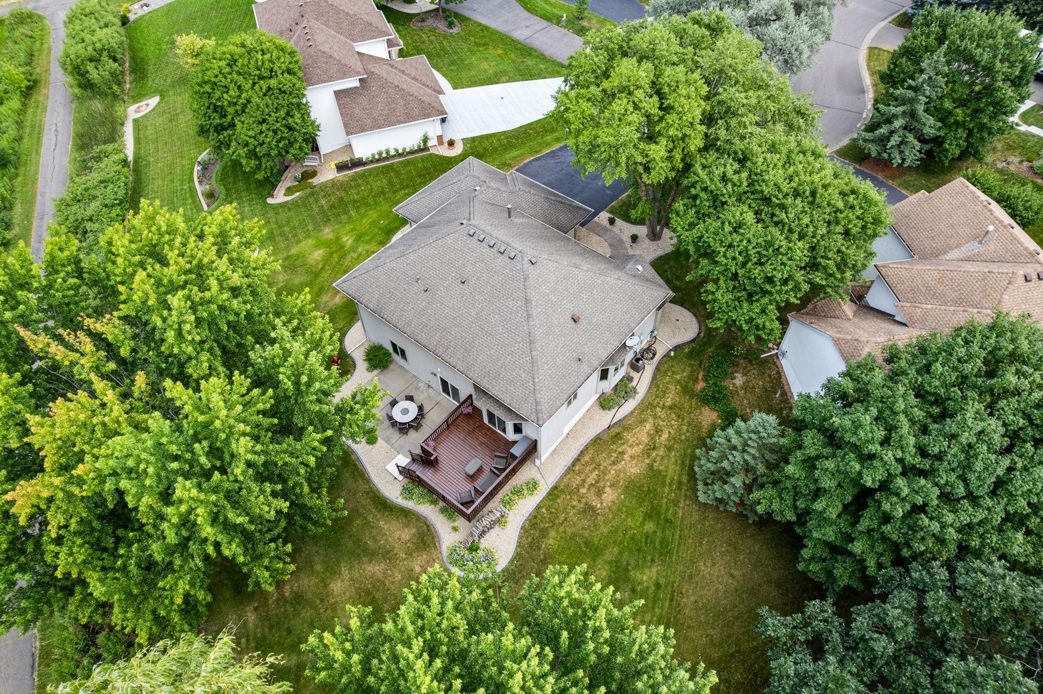 9451 White Oaks Trail N