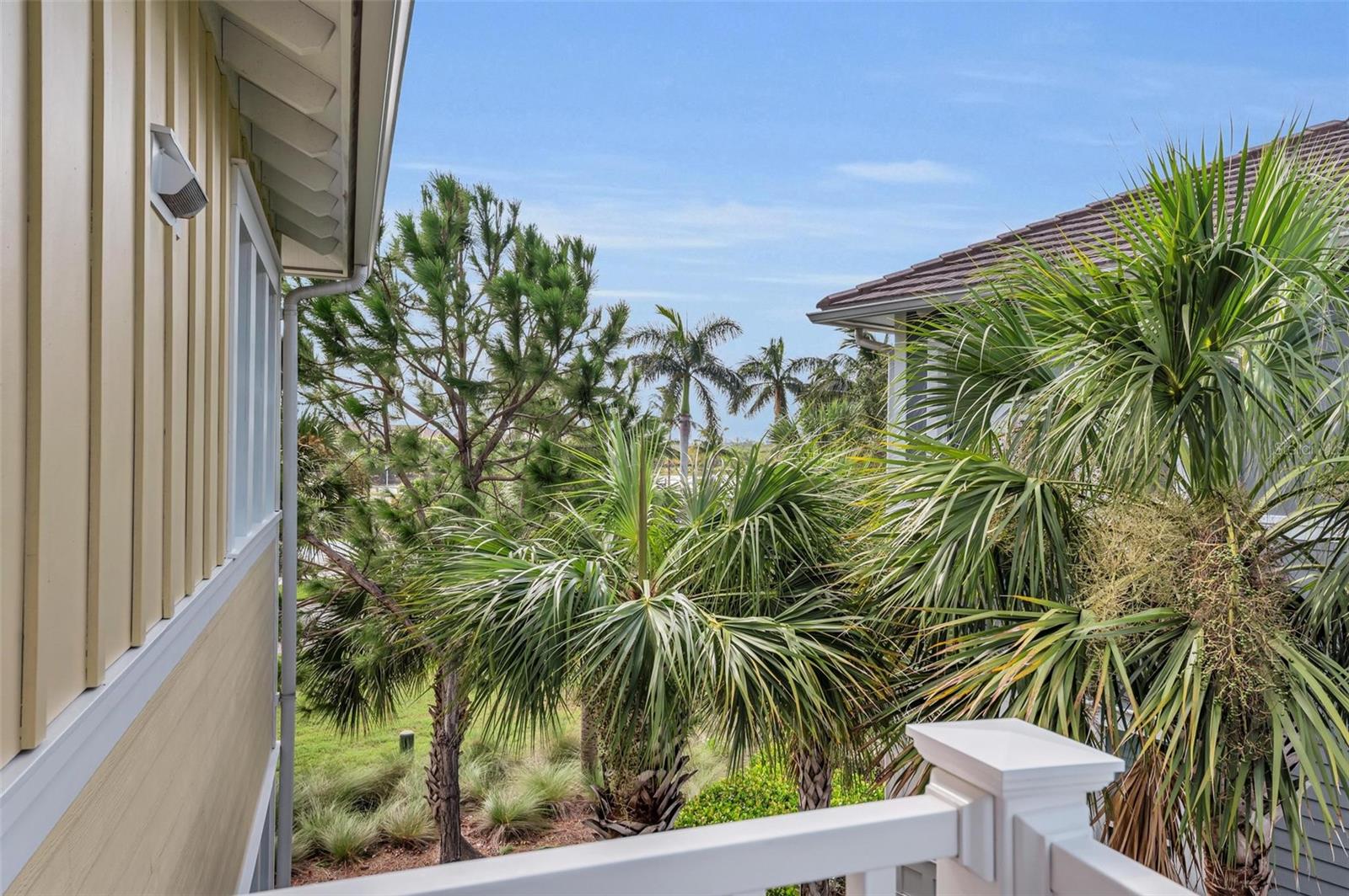 363 COMPASS POINT DR #202