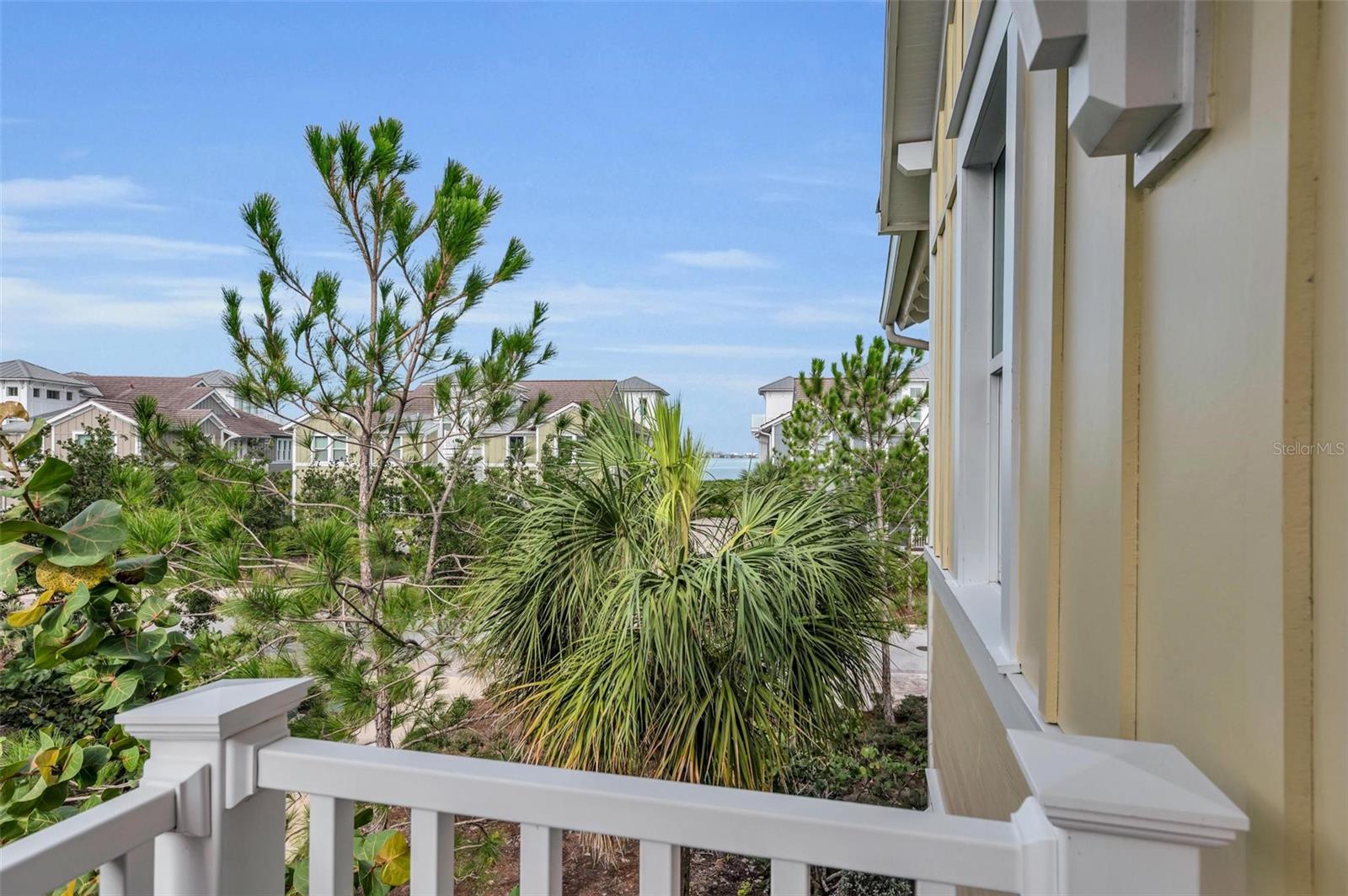 363 COMPASS POINT DR #202