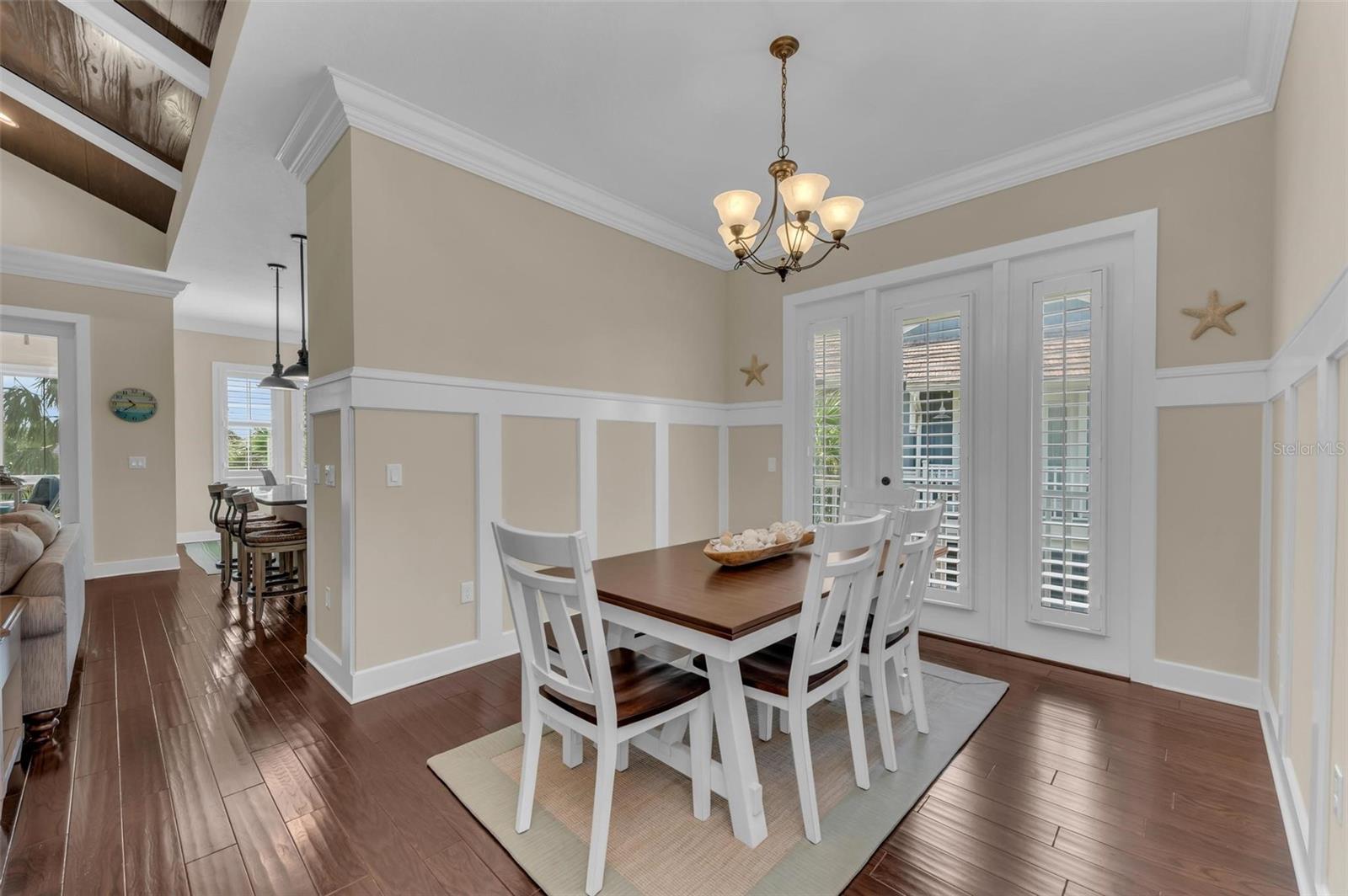363 COMPASS POINT DR #202