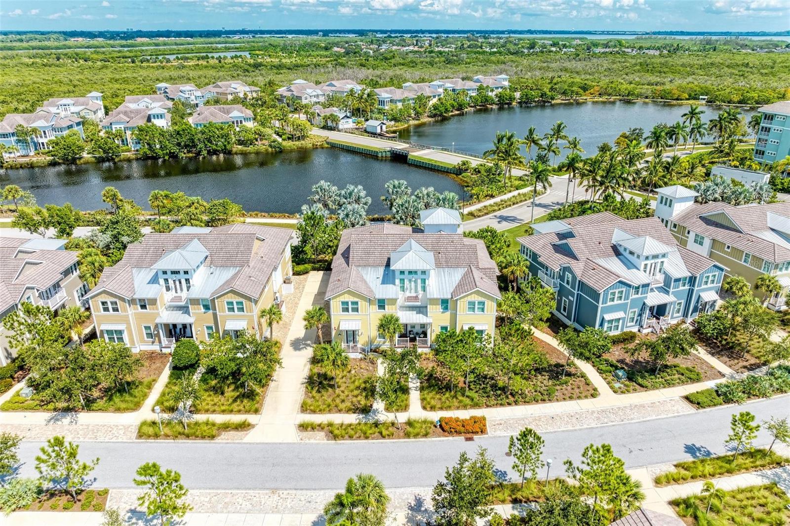 363 COMPASS POINT DR #202