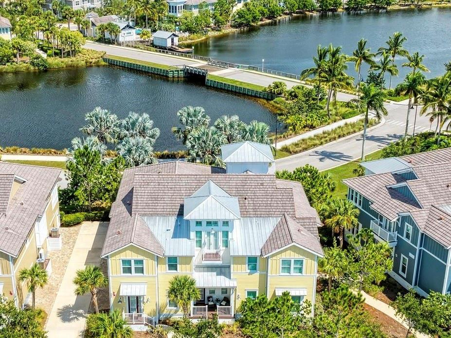 363 COMPASS POINT DR #202