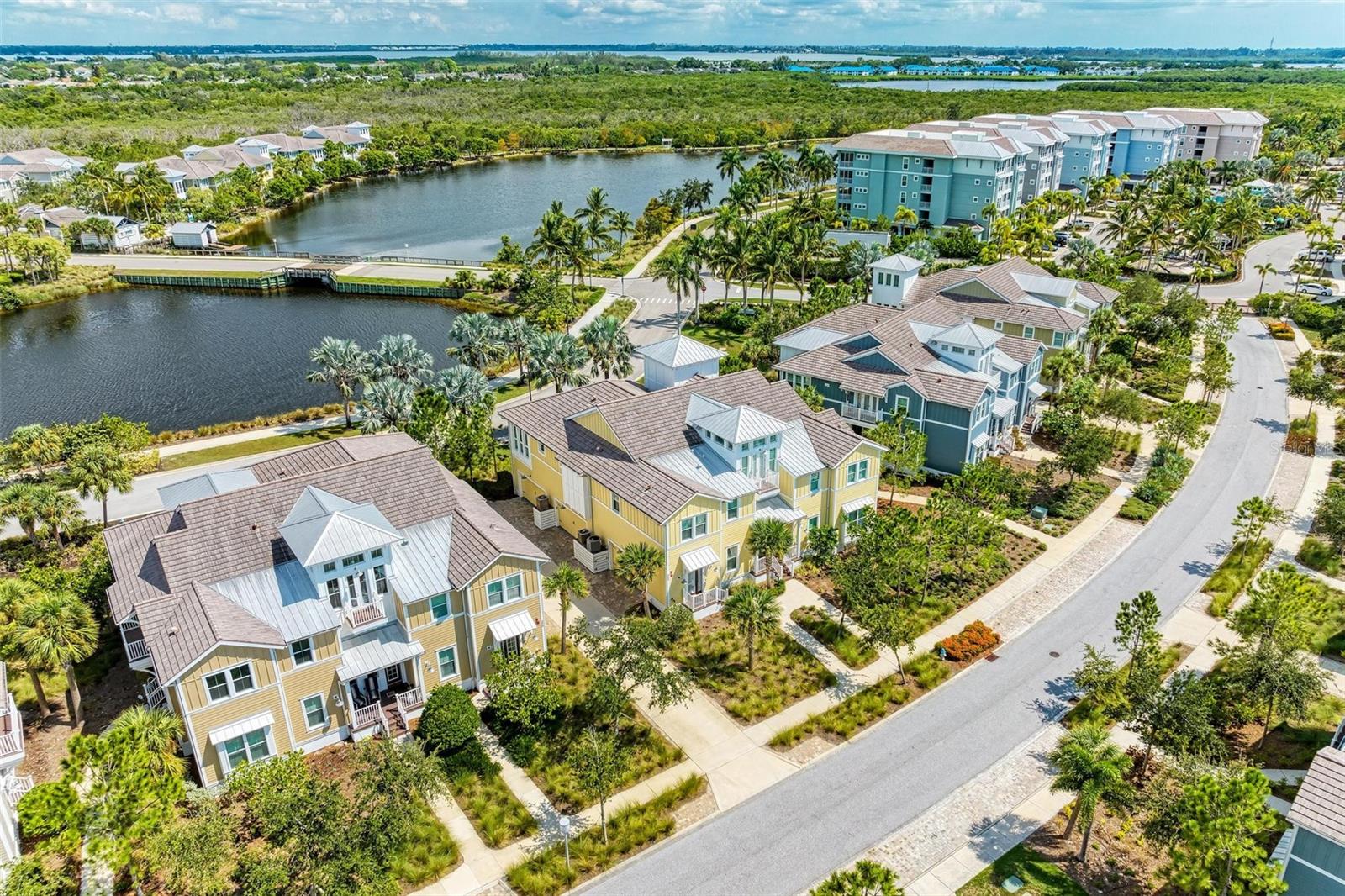 363 COMPASS POINT DR #202