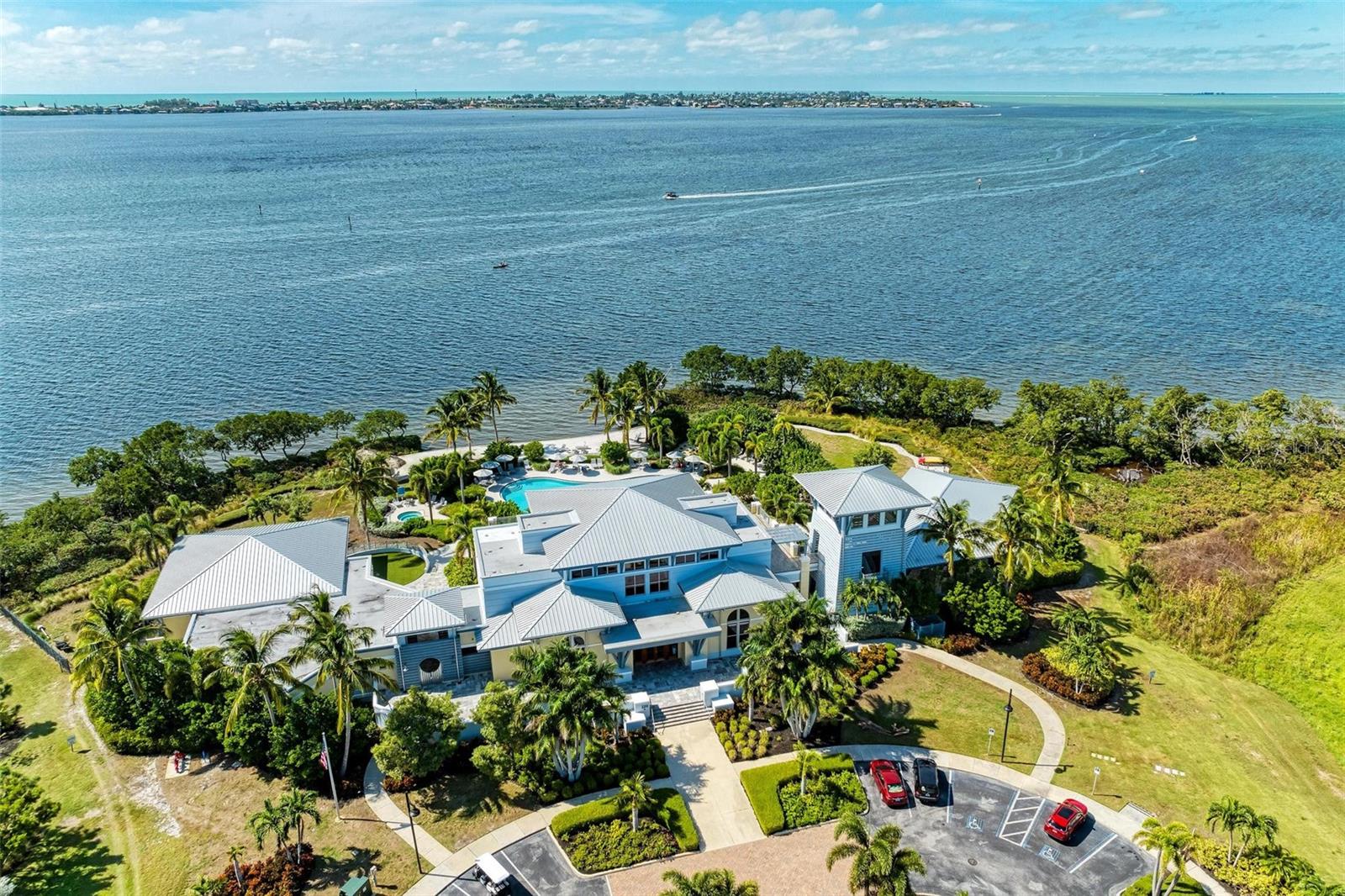 316 SAPPHIRE LAKE DR #201