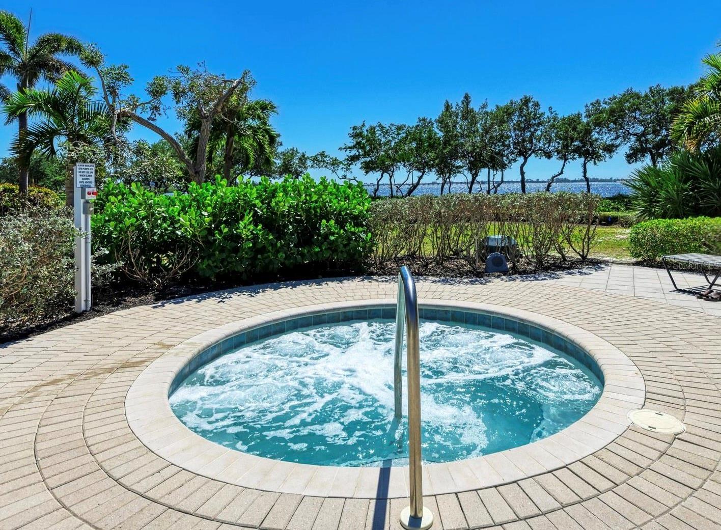 316 SAPPHIRE LAKE DR #201