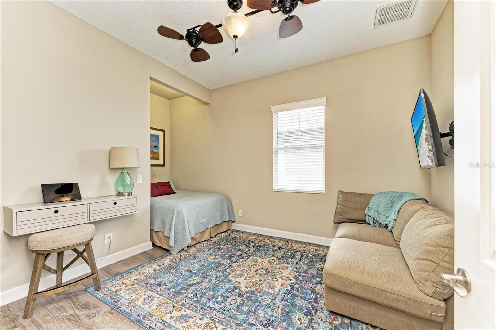 316 SAPPHIRE LAKE DR #201