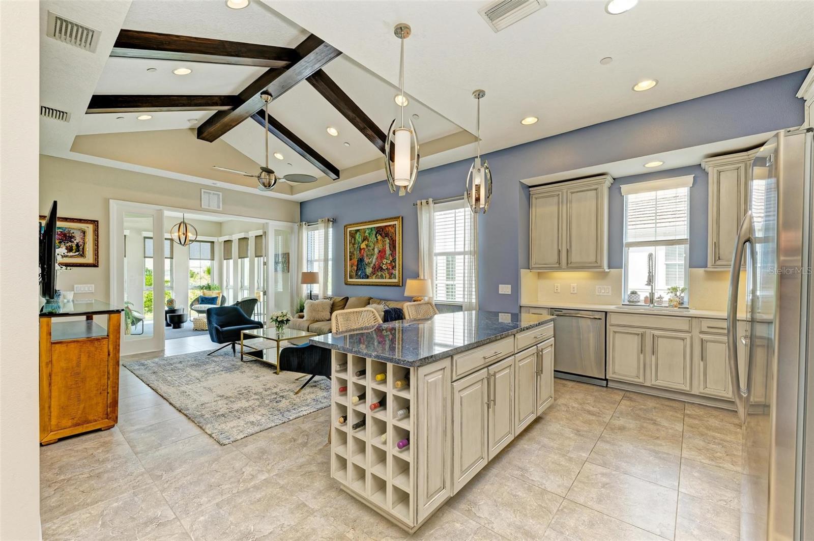 316 SAPPHIRE LAKE DR #201