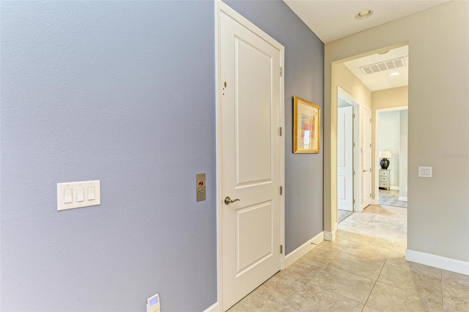 316 SAPPHIRE LAKE DR #201