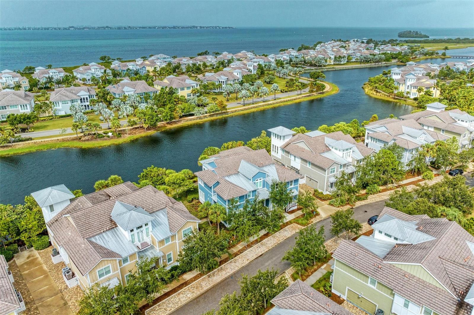 316 SAPPHIRE LAKE DR #201