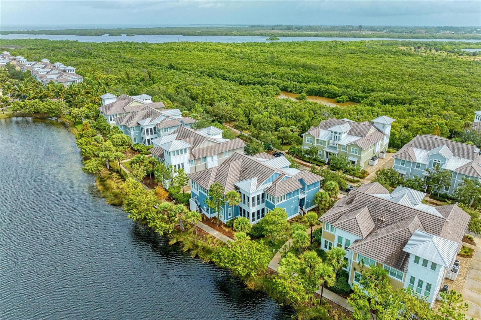 316 SAPPHIRE LAKE DR #201