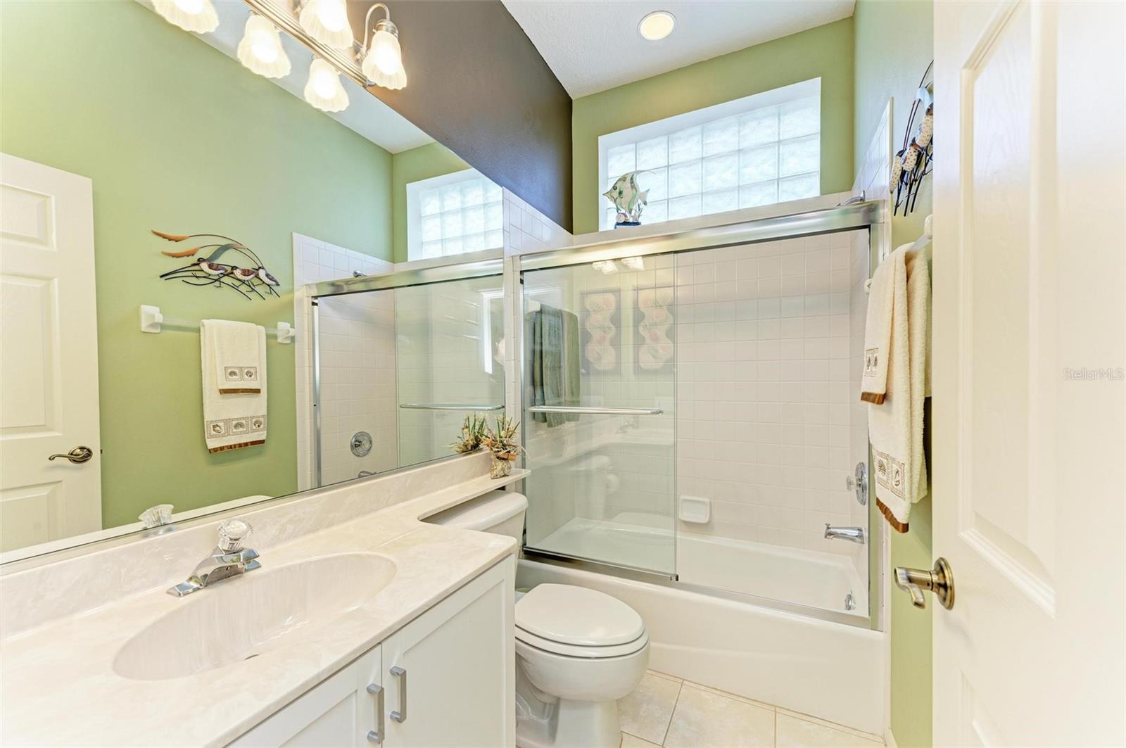 8636 54TH AVENUE CIR E