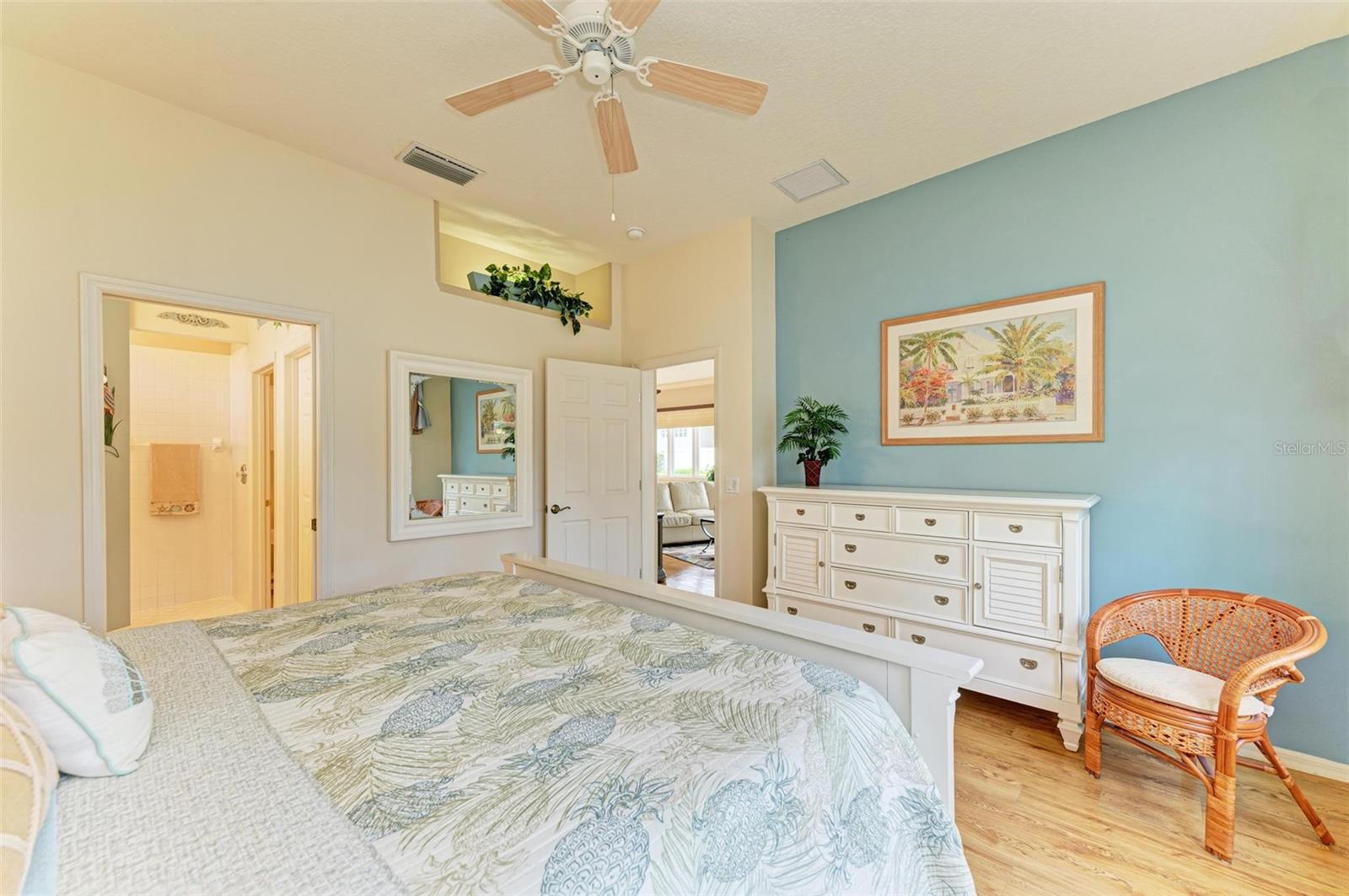 8636 54TH AVENUE CIR E