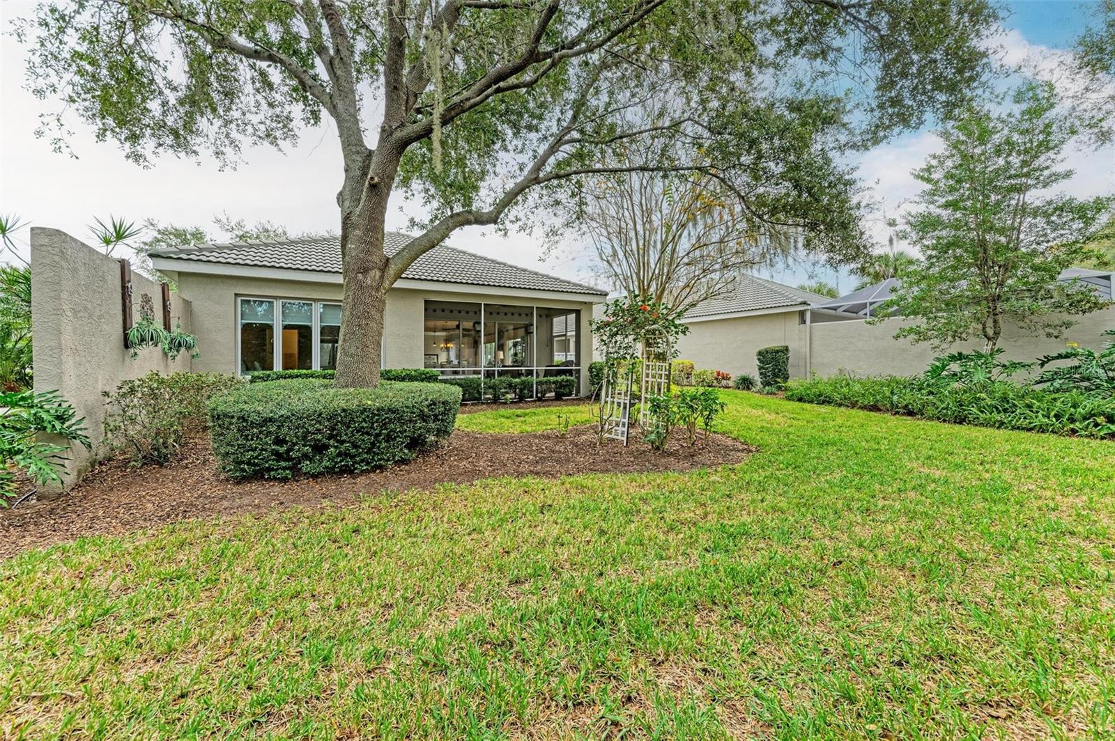 8636 54TH AVENUE CIR E