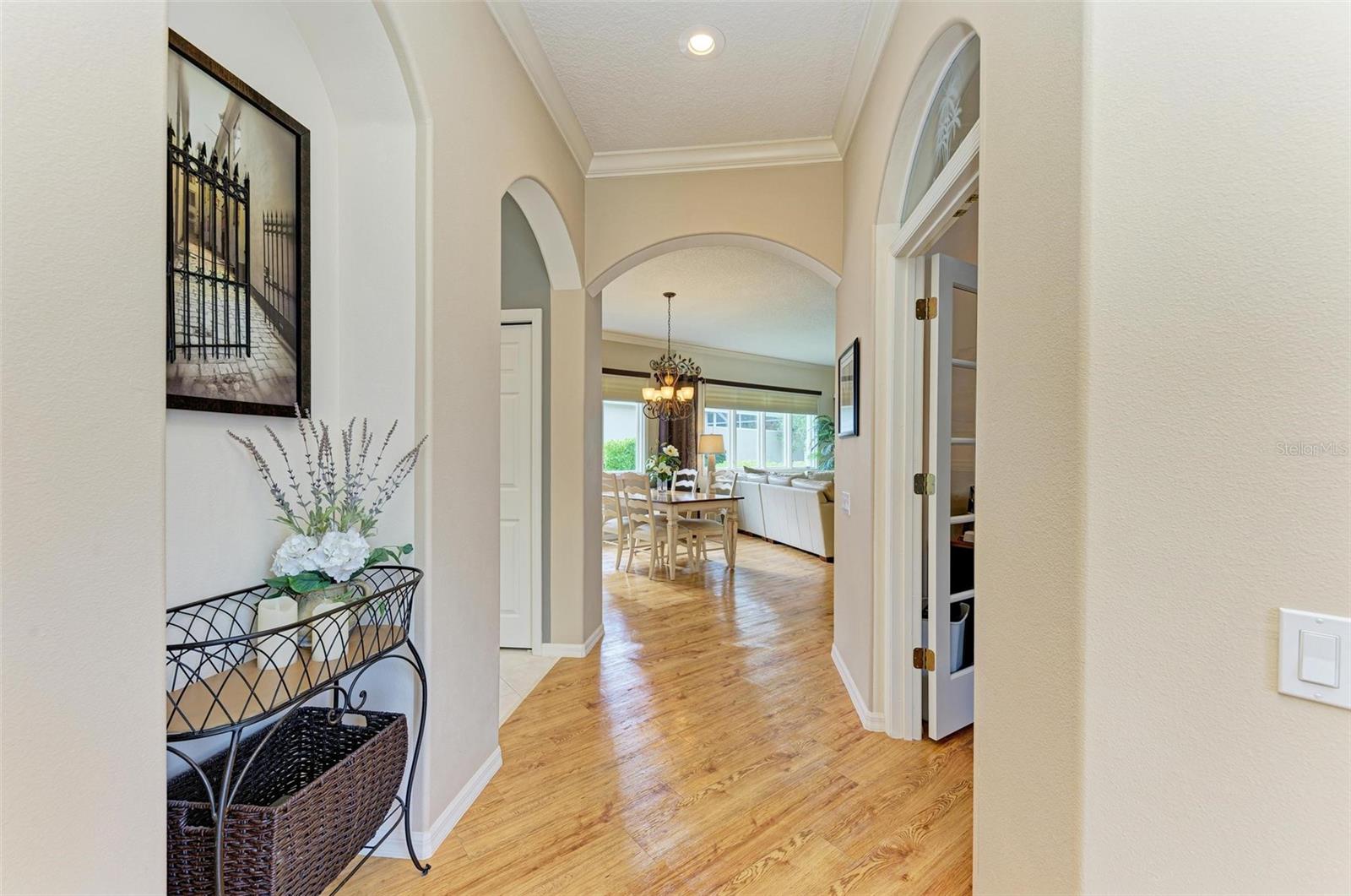 8636 54TH AVENUE CIR E