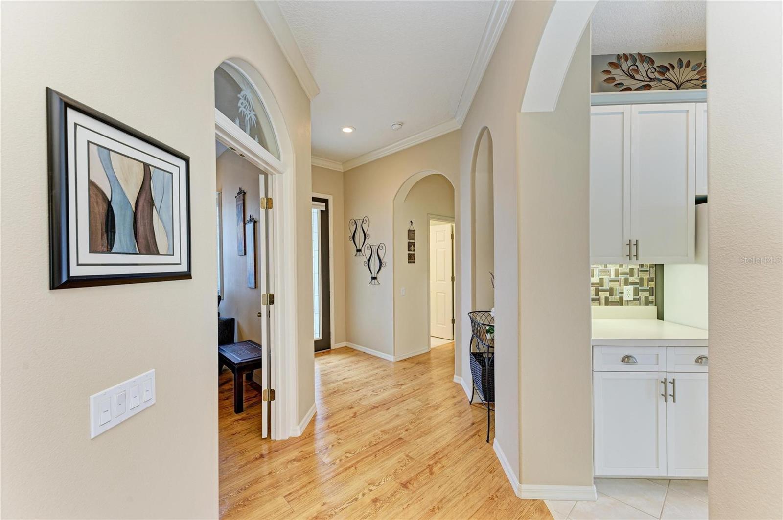 8636 54TH AVENUE CIR E