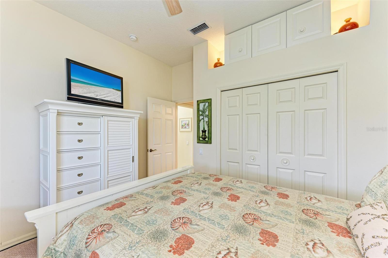 8636 54TH AVENUE CIR E