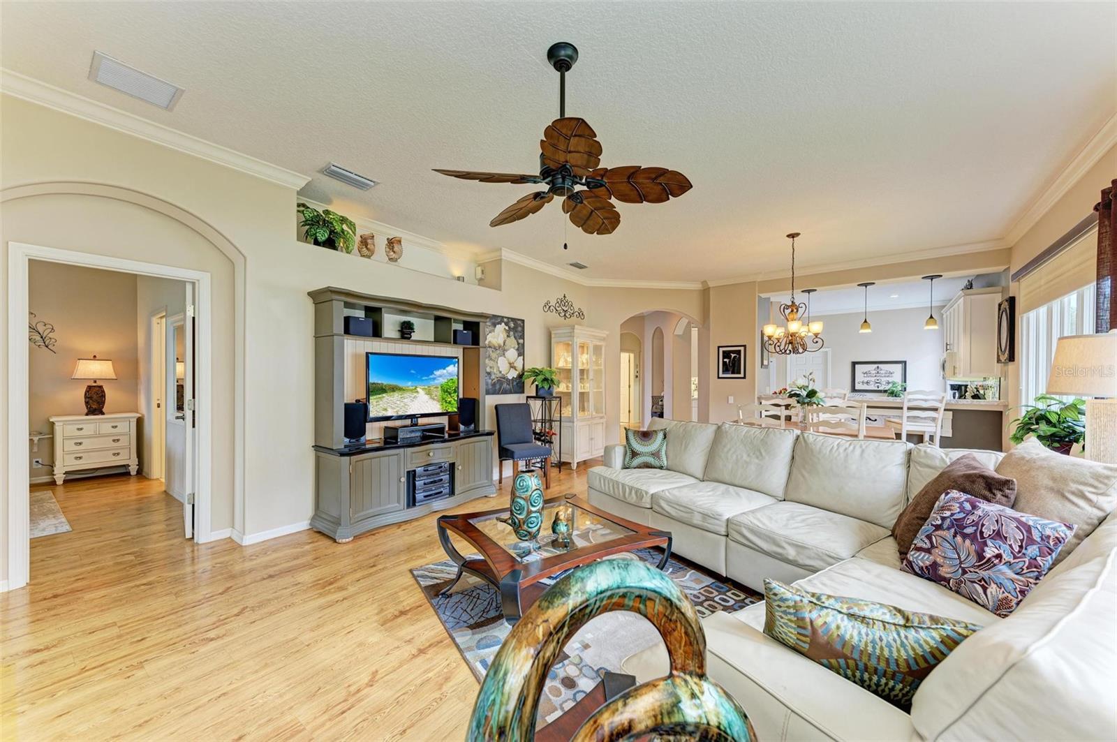 8636 54TH AVENUE CIR E